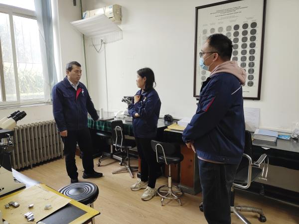 主题教育举行时 | 轴研所党委委员、副总司理、总工程师李文超到制造效劳事业部四支部开展调研   -洛阳轴承