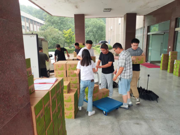 轴研所开展 “工会送清凉 防暑保安康”慰问运动-洛阳轴承