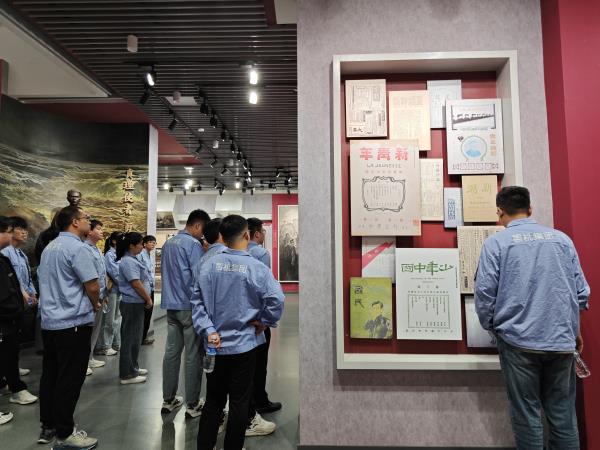 轴研所组织青年干部员工旅行中共洛阳组降生地纪念馆-洛阳轴承